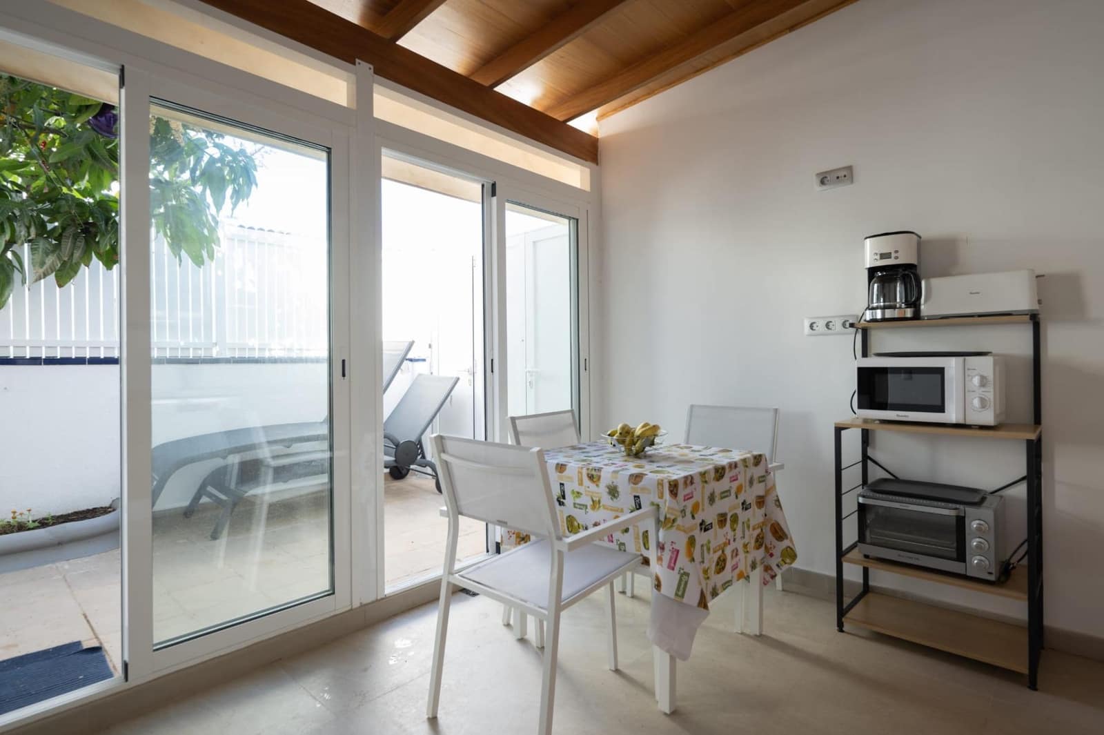 Bungalow de 1 chambre à louer à Campo Internacional - 1 400 € (Ref: 7381367)