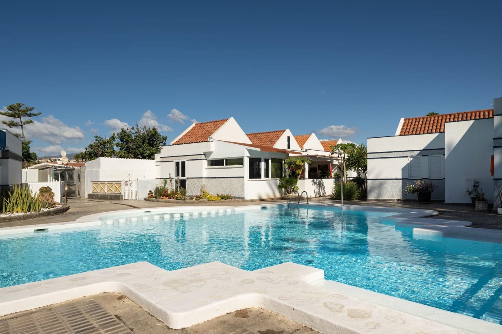 Bungalow de 1 chambre à louer à Campo Internacional - 1 400 € (Ref: 7381367)