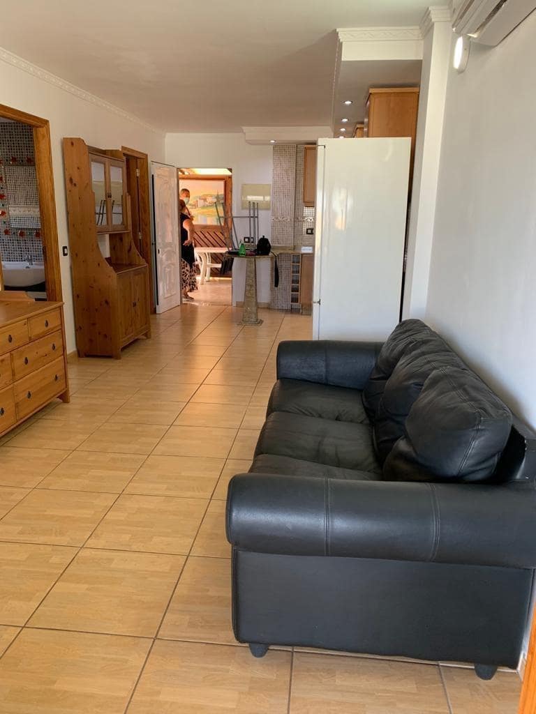 2 bedroom Apartment for rent in San Bartolome de Tirajana - € 1,100 (Ref: 7486322)