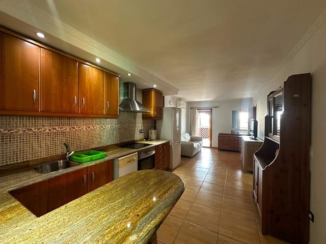 2 soverom Leilighet til leie i San Bartolomé de Tirajana - € 1 100 (Ref: 7486322)