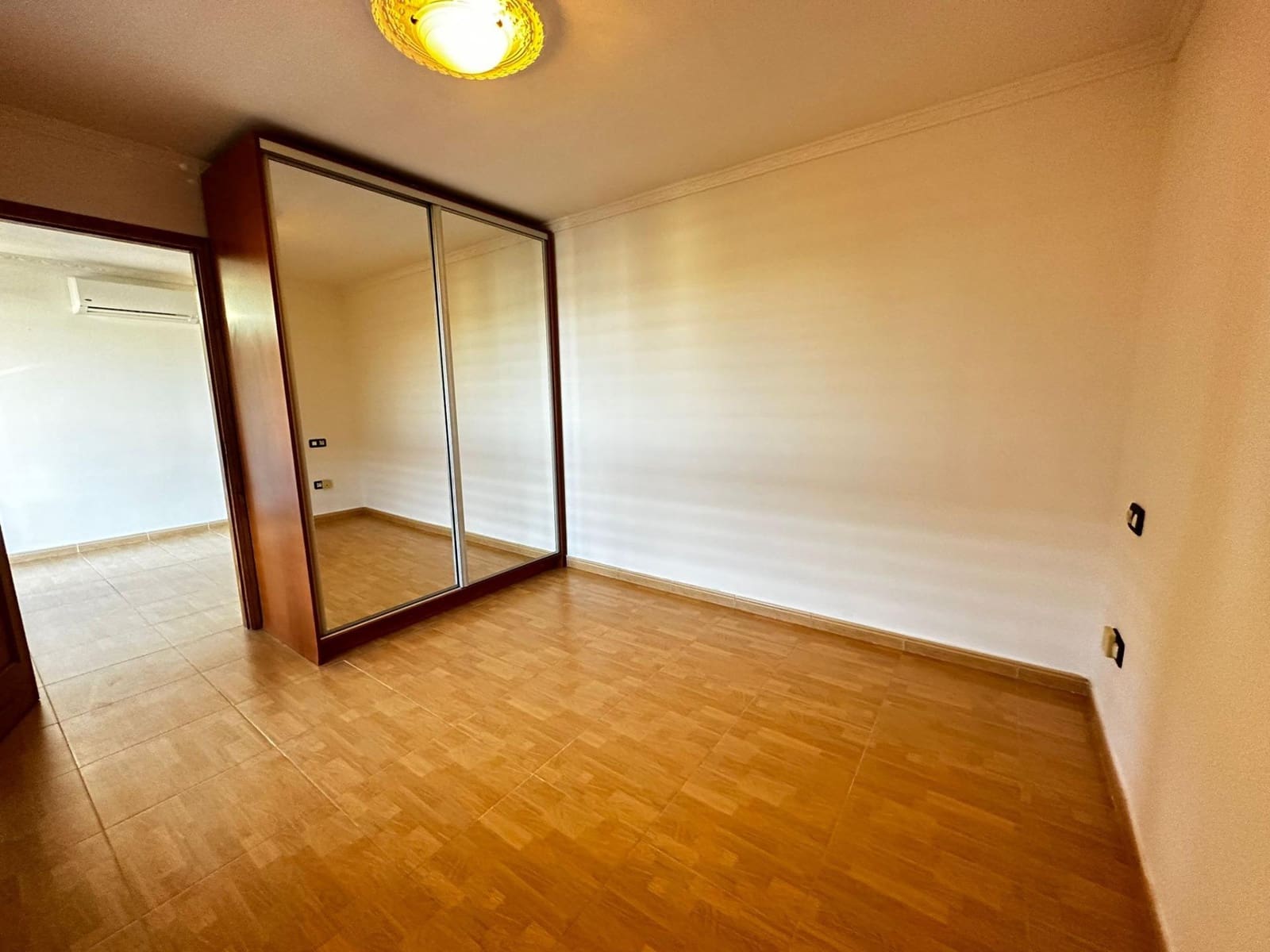 2 bedroom Apartment for rent in San Bartolome de Tirajana - € 1,100 (Ref: 7486322)
