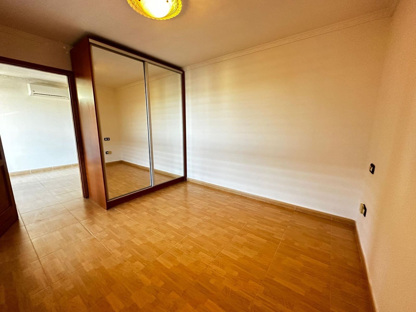 2 bedroom Apartment for rent in San Bartolome de Tirajana - € 1,100 (Ref: 7486322)