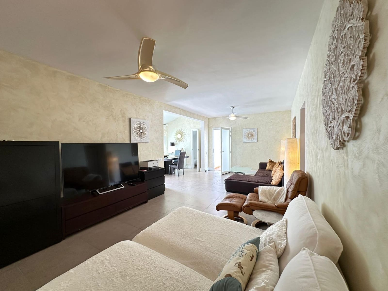 2 bedroom Bungalow for rent in San Bartolome de Tirajana with pool - € 1,700 (Ref: 7816766)