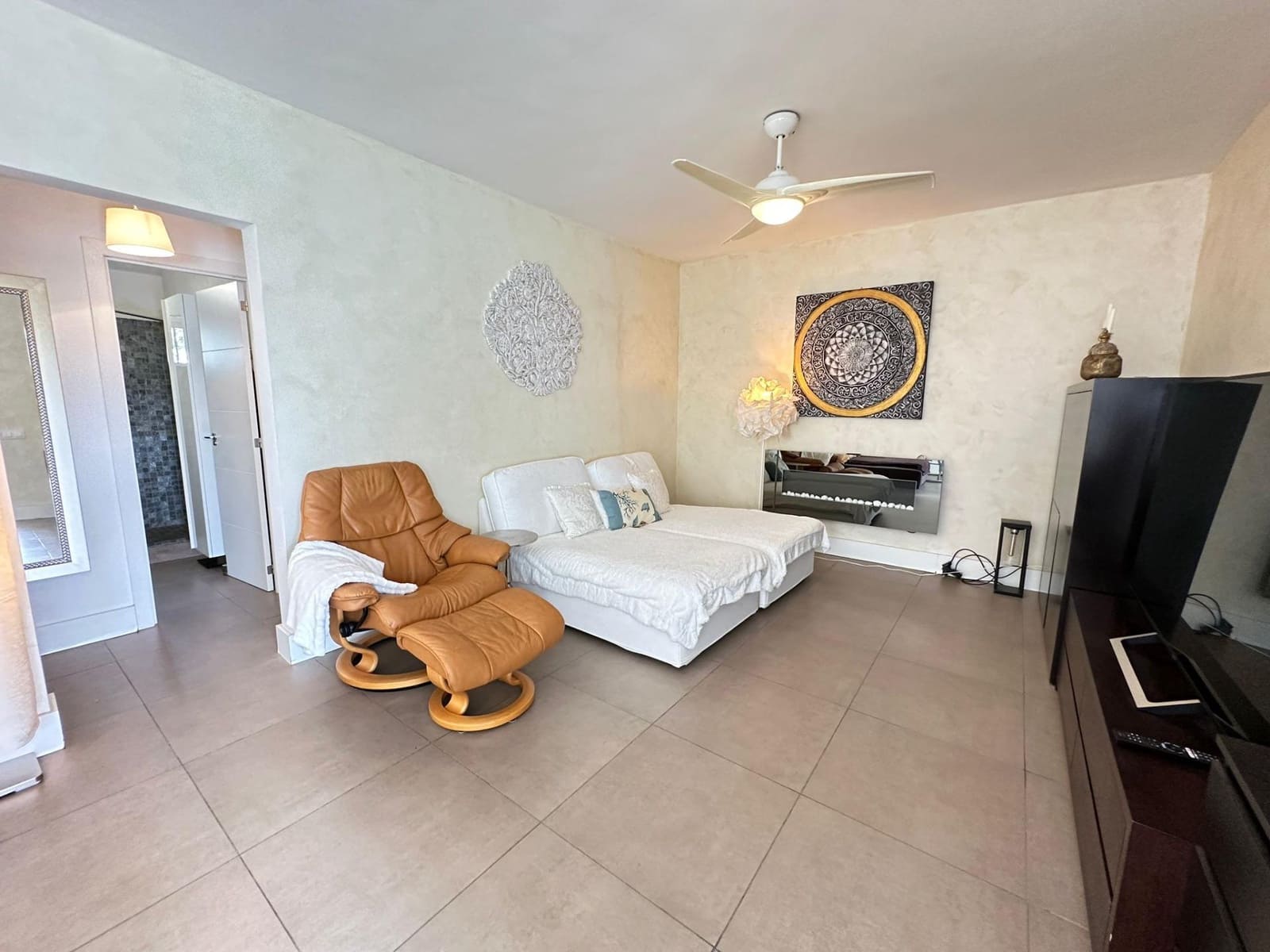2 bedroom Bungalow for rent in San Bartolome de Tirajana with pool - € 1,700 (Ref: 7816766)