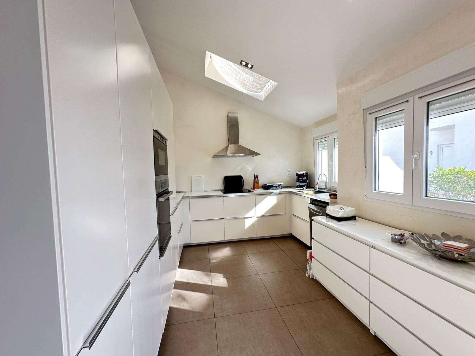 2 bedroom Bungalow for rent in San Bartolome de Tirajana with pool - € 1,700 (Ref: 7816766)