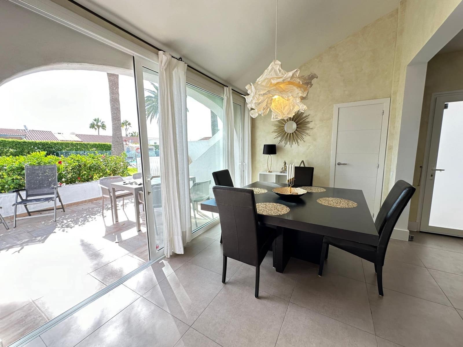 2 bedroom Bungalow for rent in San Bartolome de Tirajana with pool - € 1,700 (Ref: 7816766)