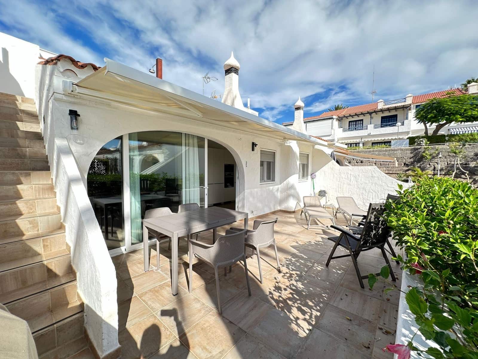 2 bedroom Bungalow for rent in San Bartolome de Tirajana with pool - € 1,700 (Ref: 7816766)