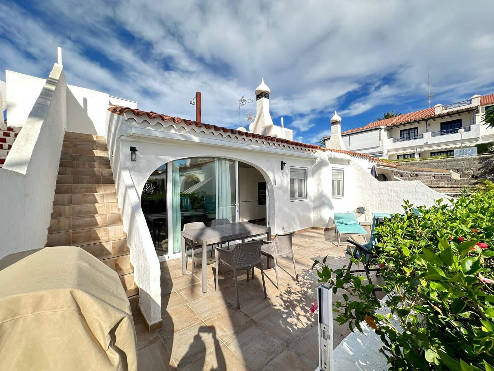 2 bedroom Bungalow for rent in San Bartolome de Tirajana with pool - € 1,700 (Ref: 7816766)