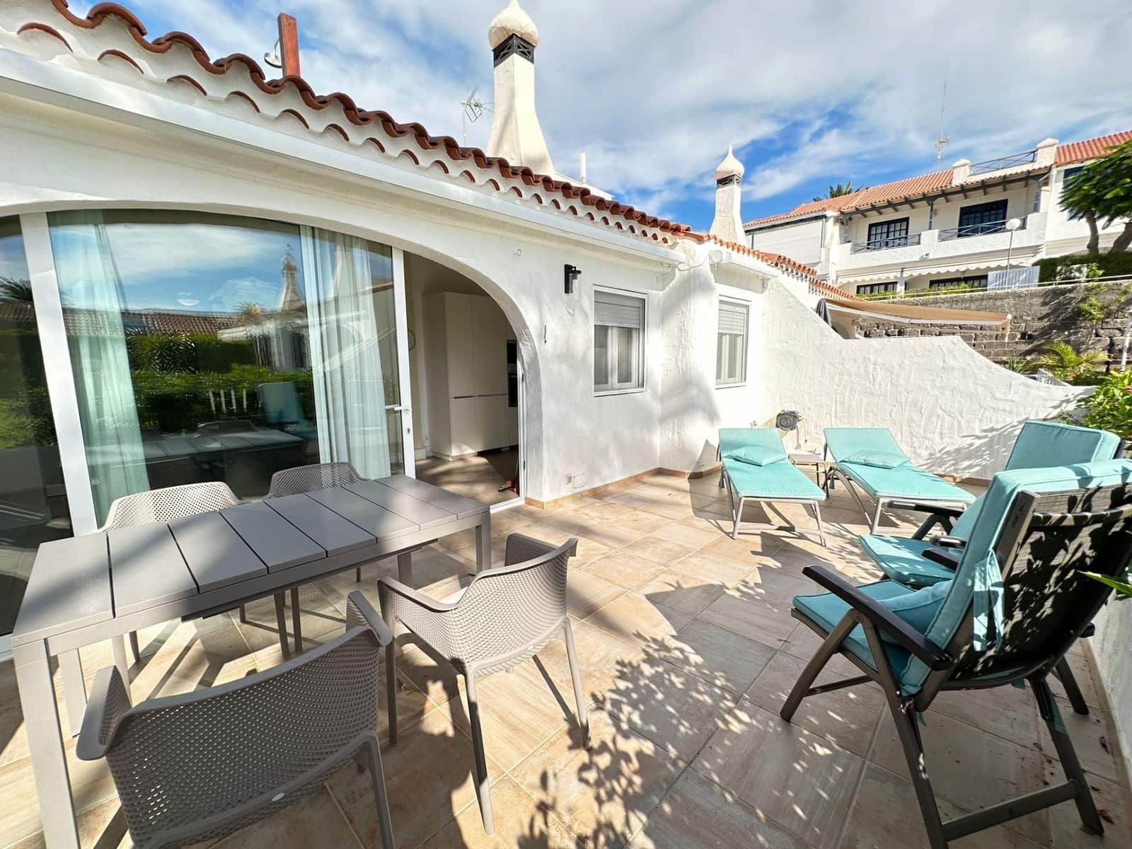 2 bedroom Bungalow for rent in San Bartolome de Tirajana with pool - € 1,700 (Ref: 7816766)