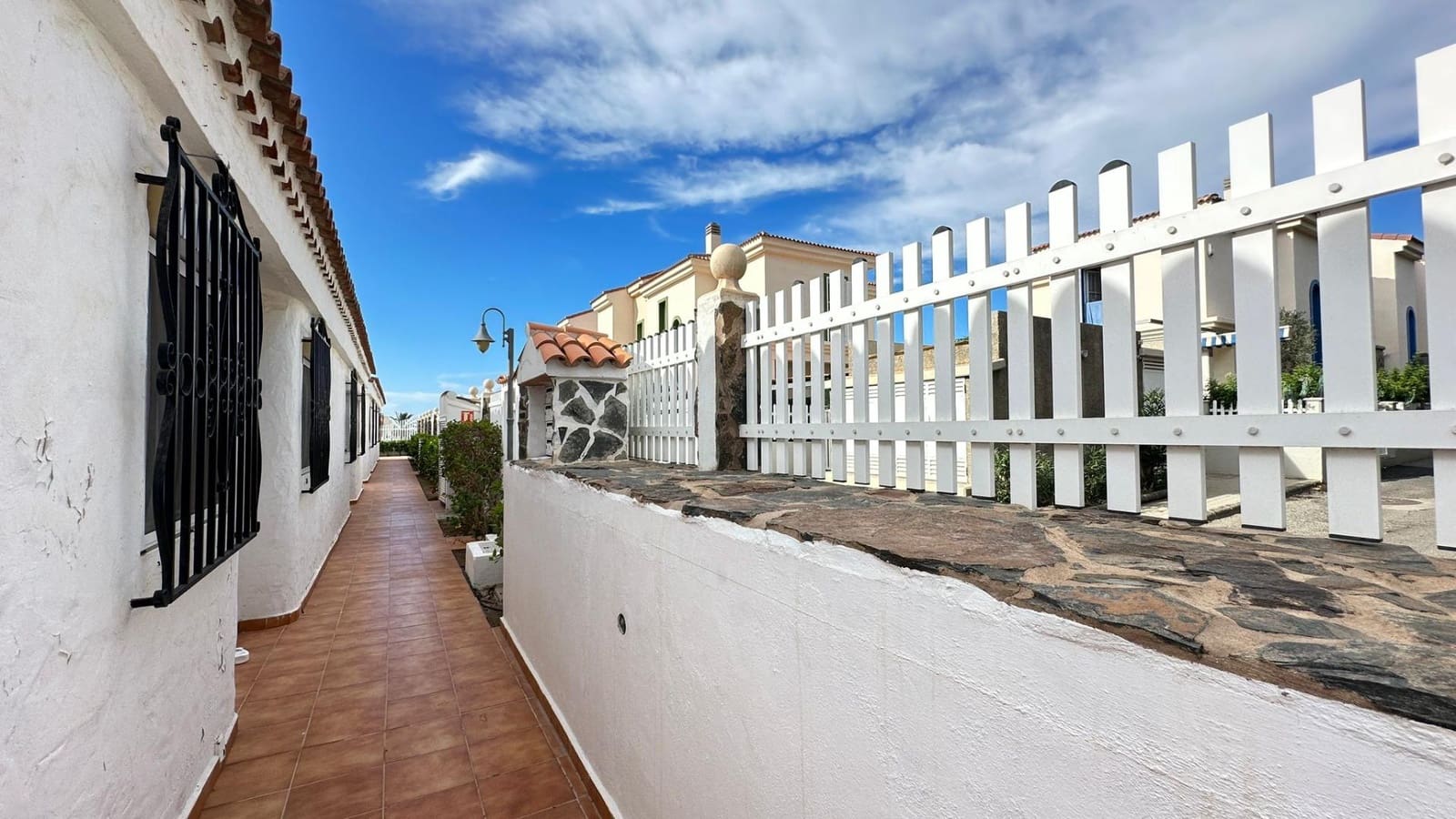 2 bedroom Bungalow for rent in San Bartolome de Tirajana with pool - € 1,700 (Ref: 7816766)