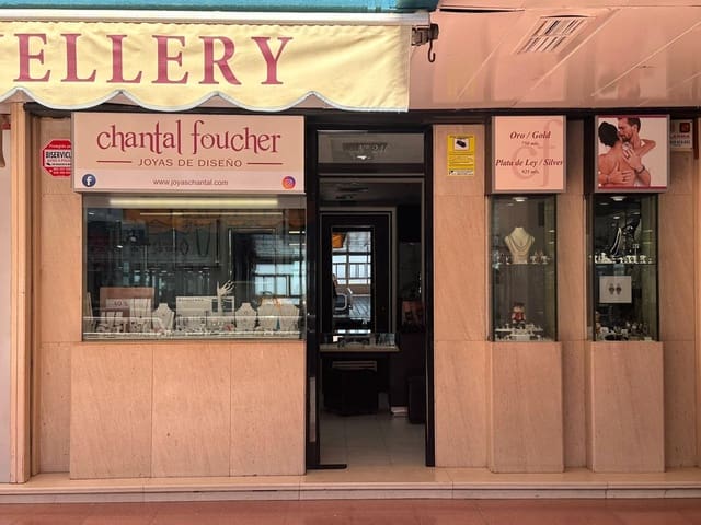 Commercial for sale in San Agustín, San Bartolomé de Tirajana - € 60,000 (Ref: 8142736)