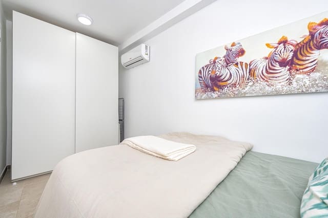 2 slaapkamer Rijtjeshuis te koop in Campo Internacional, San Bartolomé de Tirajana met zwembad - € 330.000 (Ref: 8344950)