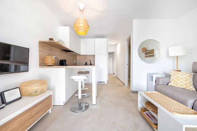 2 slaapkamer Rijtjeshuis te koop in Campo Internacional, San Bartolomé de Tirajana met zwembad - € 330.000 (Ref: 8344950)