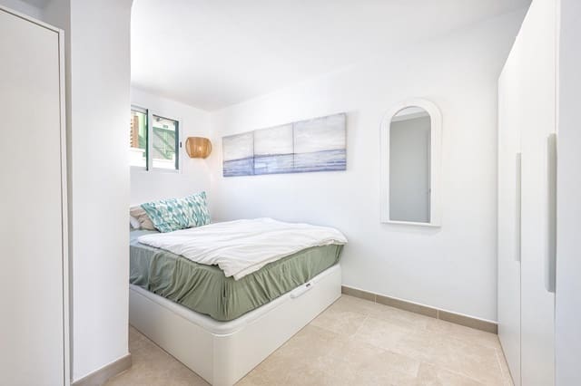 2 slaapkamer Rijtjeshuis te koop in Campo Internacional, San Bartolomé de Tirajana met zwembad - € 330.000 (Ref: 8344950)