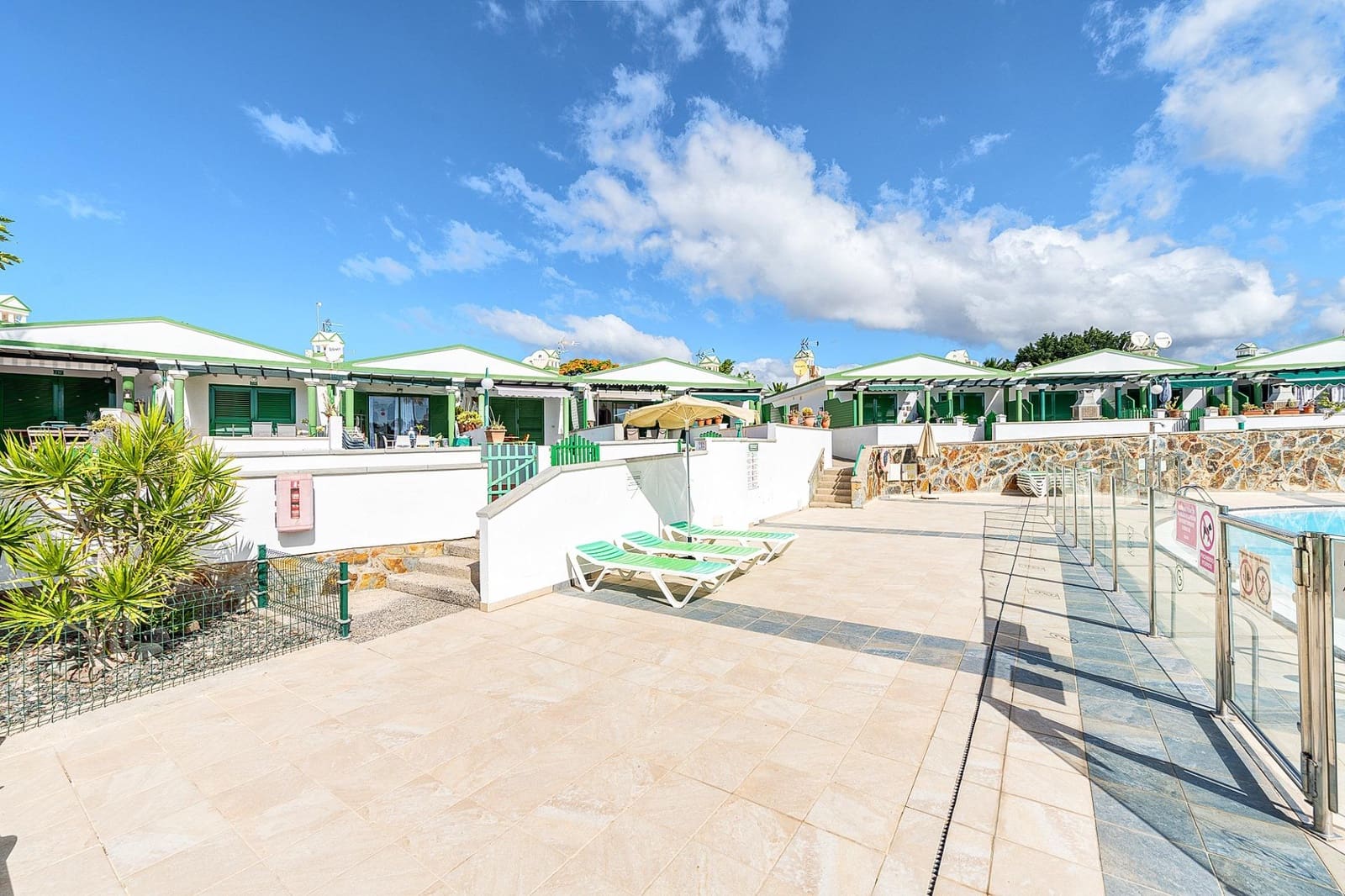 2 chambre Villa/Maison Mitoyenne à vendre à Campo Internacional avec piscine - 330 000 € (Ref: 8344950)