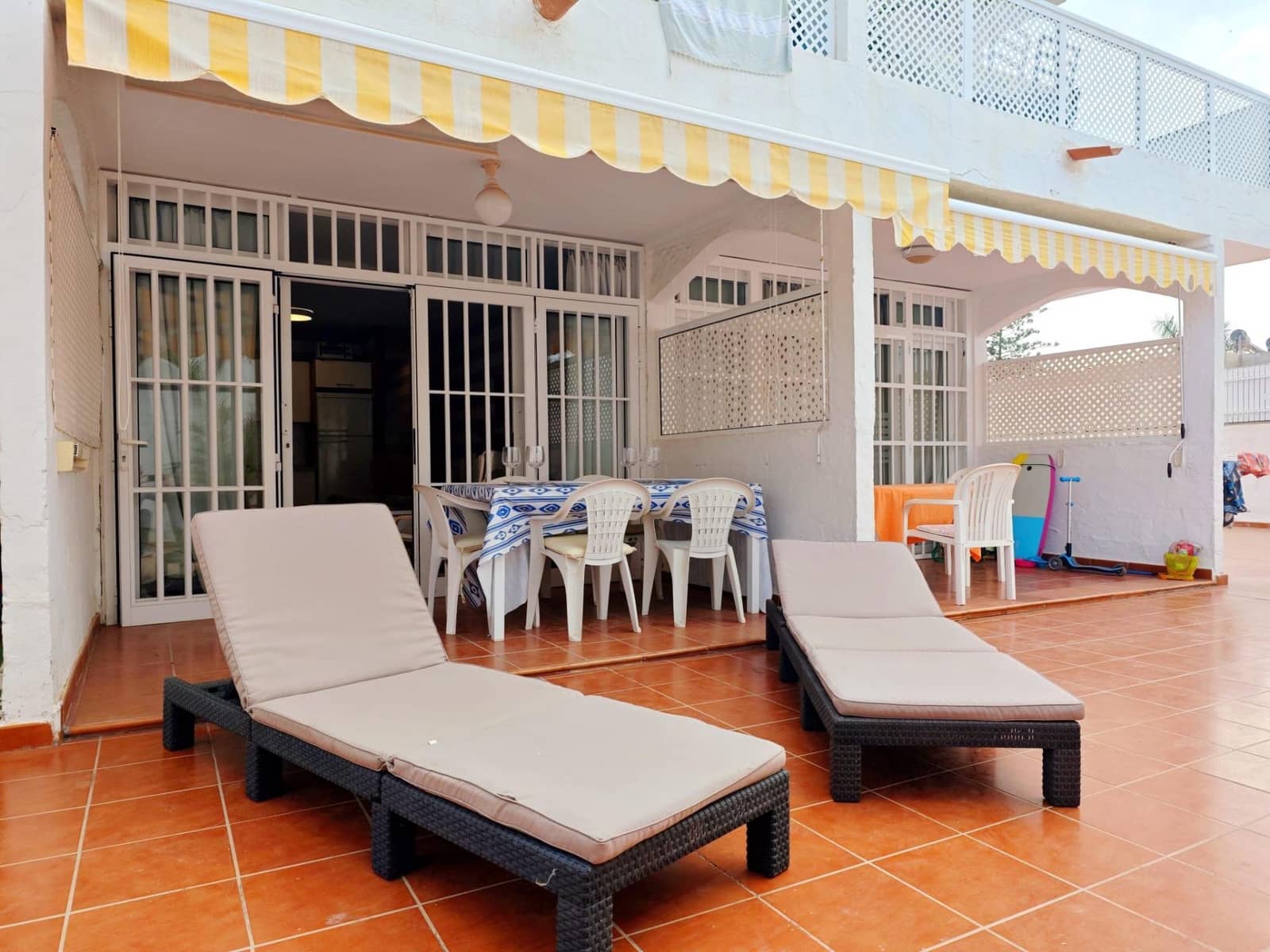 2 soveværelse Lejlighed til leje i San Agustin - € 1.350 (Ref: 8561440)