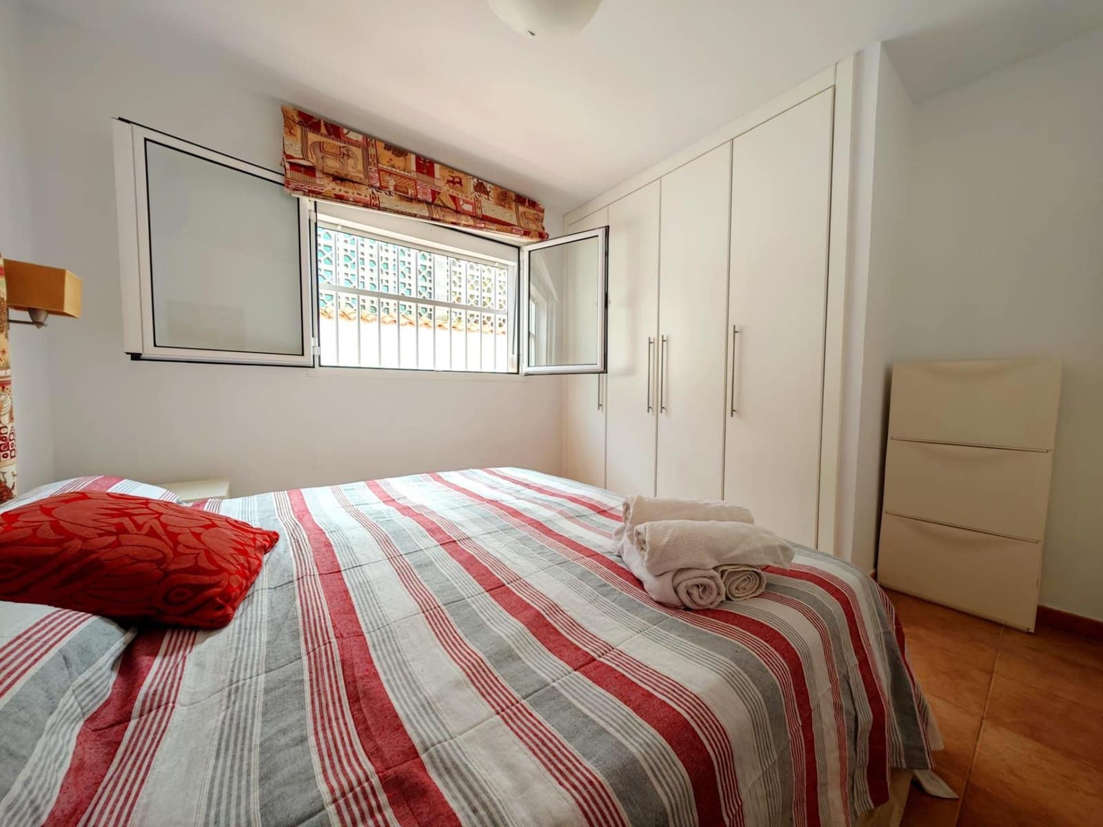 2 soveværelse Lejlighed til leje i San Agustin - € 1.350 (Ref: 8561440)