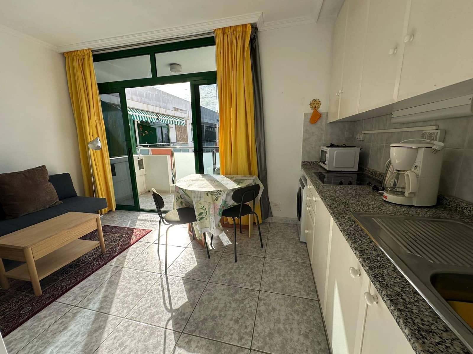 Appartement de 1 chambre à louer à Playa del Ingles avec piscine - 950 € (Ref: 8714815)