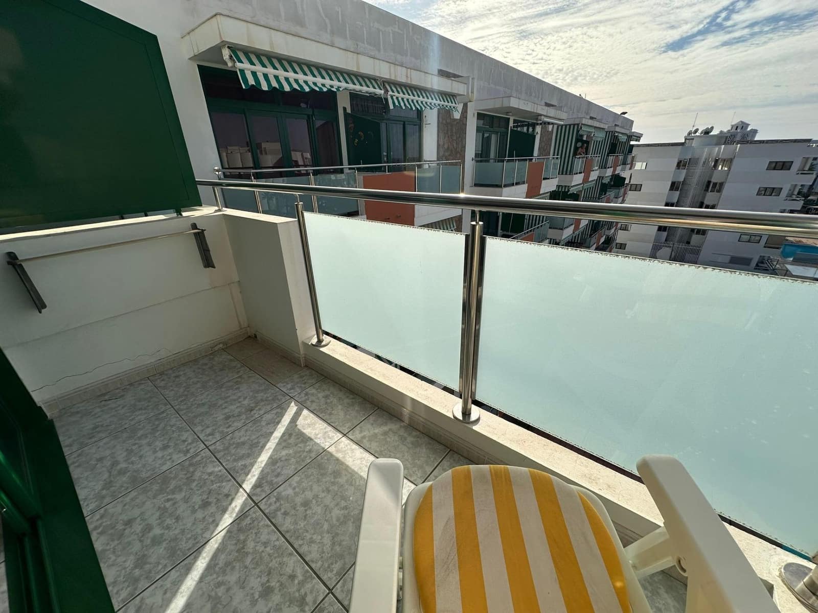 Appartement de 1 chambre à louer à Playa del Ingles avec piscine - 950 € (Ref: 8714815)