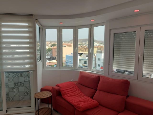 Ático de 2 habitaciones en Arguineguín, Mogán en alquiler - 1.400 € (Ref: 8784160)