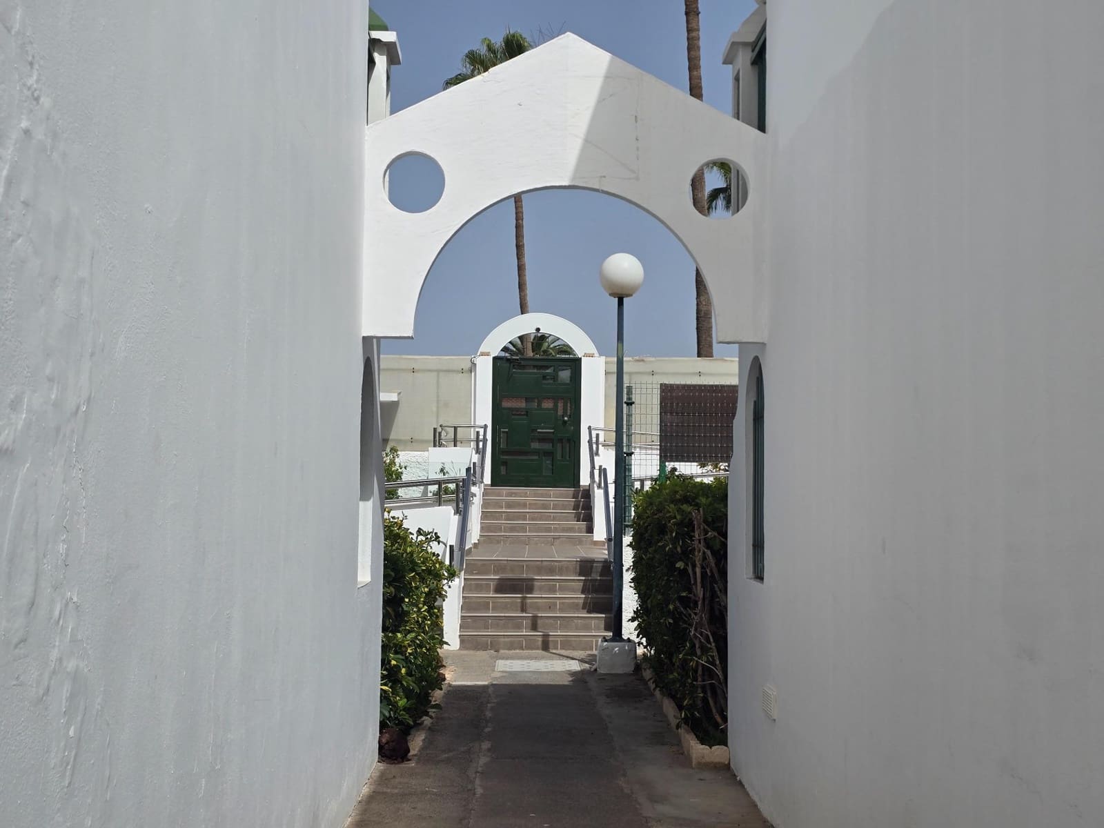 1 makuuhuone Huoneisto vuokrattavana paikassa Maspalomas mukana uima-altaan - 1 200 € (Ref: 8911222)