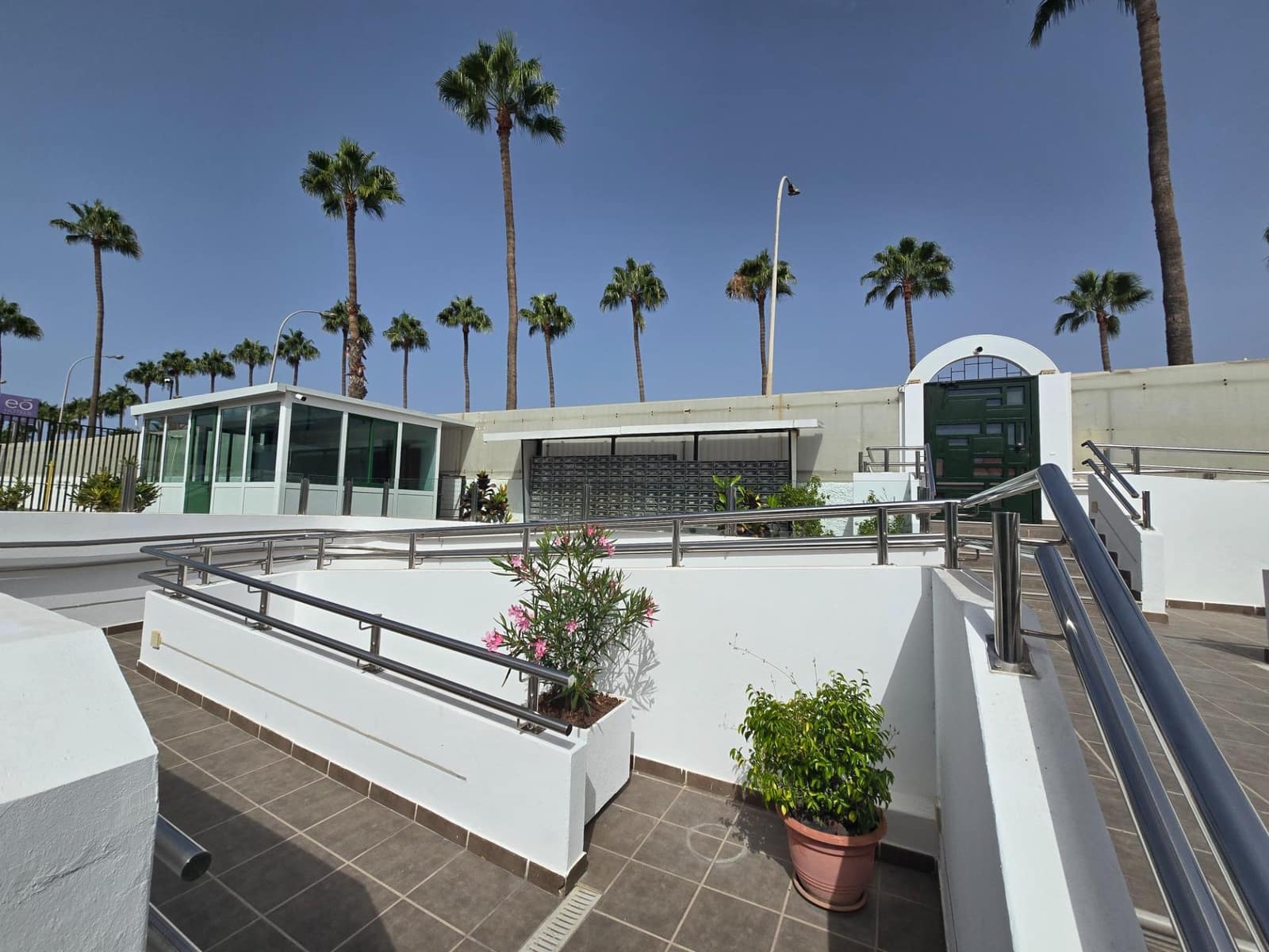 1 makuuhuone Huoneisto vuokrattavana paikassa Maspalomas mukana uima-altaan - 1 200 € (Ref: 8911222)