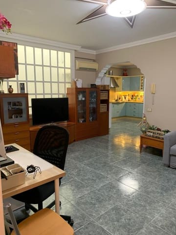 6 soveværelse Byhus til salg i Santa Lucía de Tirajana - € 375.000 (Ref: 8946864)