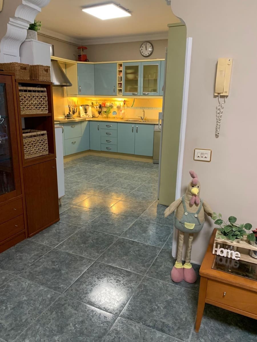 6 makuuhuone Omakotitalo myytävänä paikassa Santa Lucia de Tirajana - 375 000 € (Ref: 8946864)