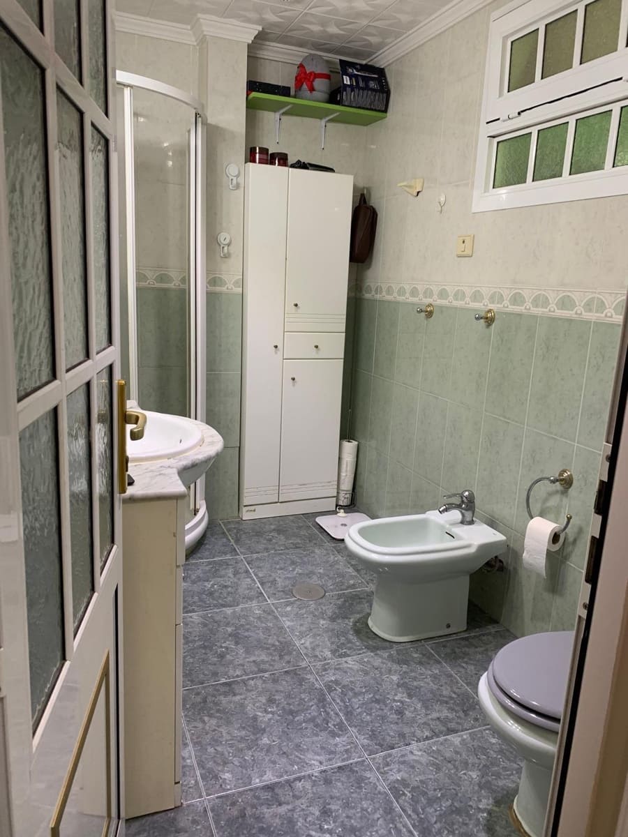 6 makuuhuone Omakotitalo myytävänä paikassa Santa Lucia de Tirajana - 375 000 € (Ref: 8946864)