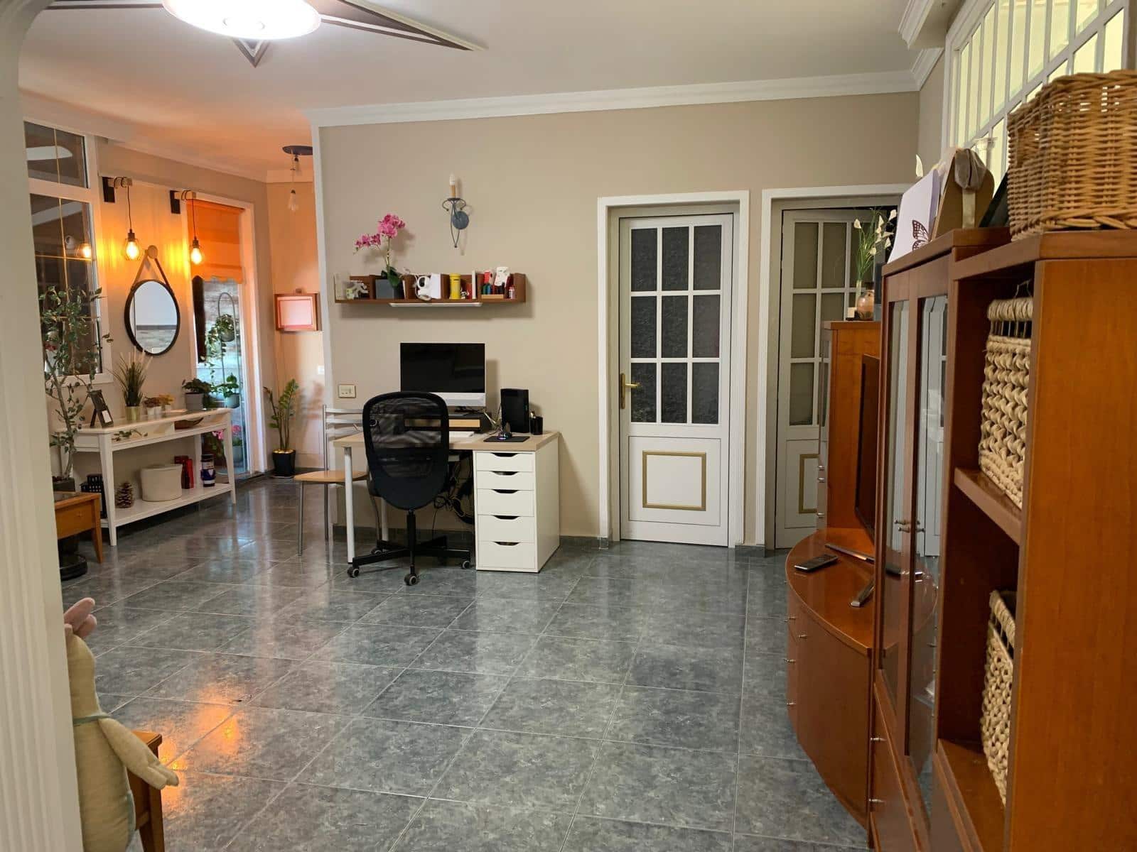 6 makuuhuone Omakotitalo myytävänä paikassa Santa Lucia de Tirajana - 375 000 € (Ref: 8946864)