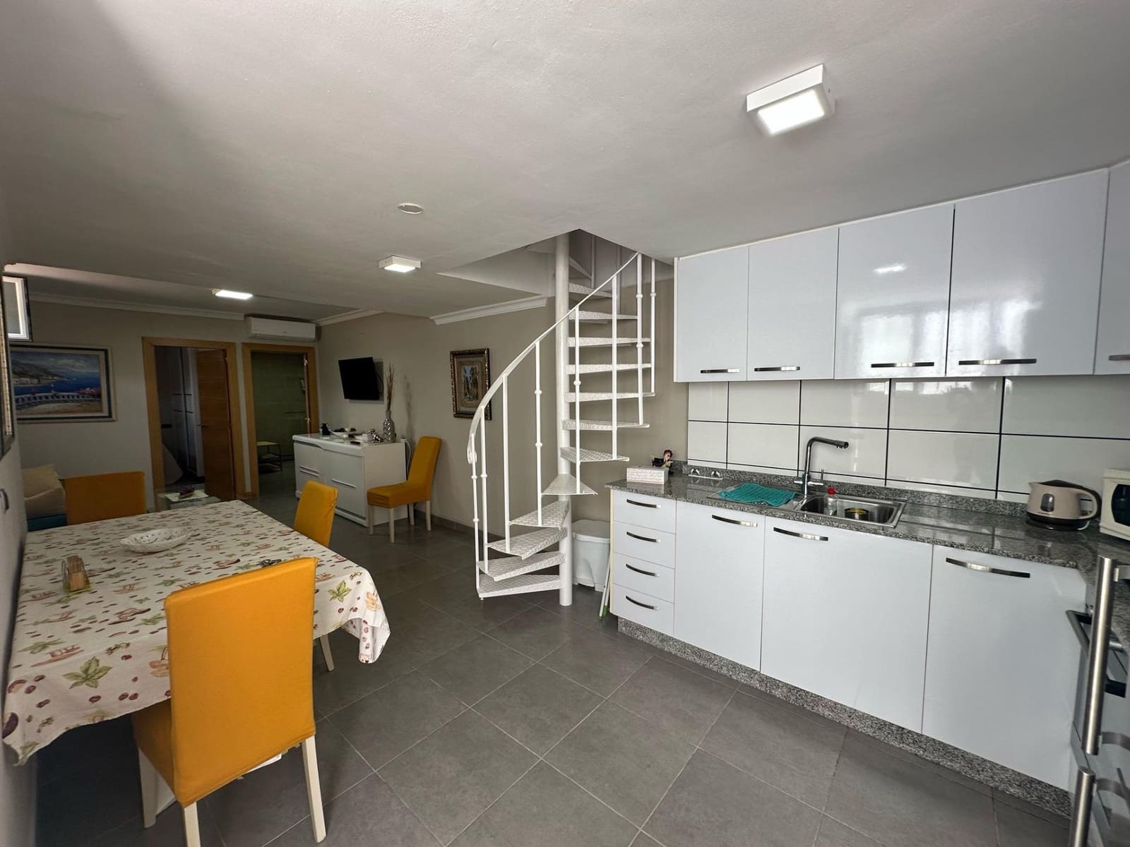 1 soveværelse Lejlighed til leje i San Bartolome de Tirajana med swimmingpool - € 1.500 (Ref: 8968229)