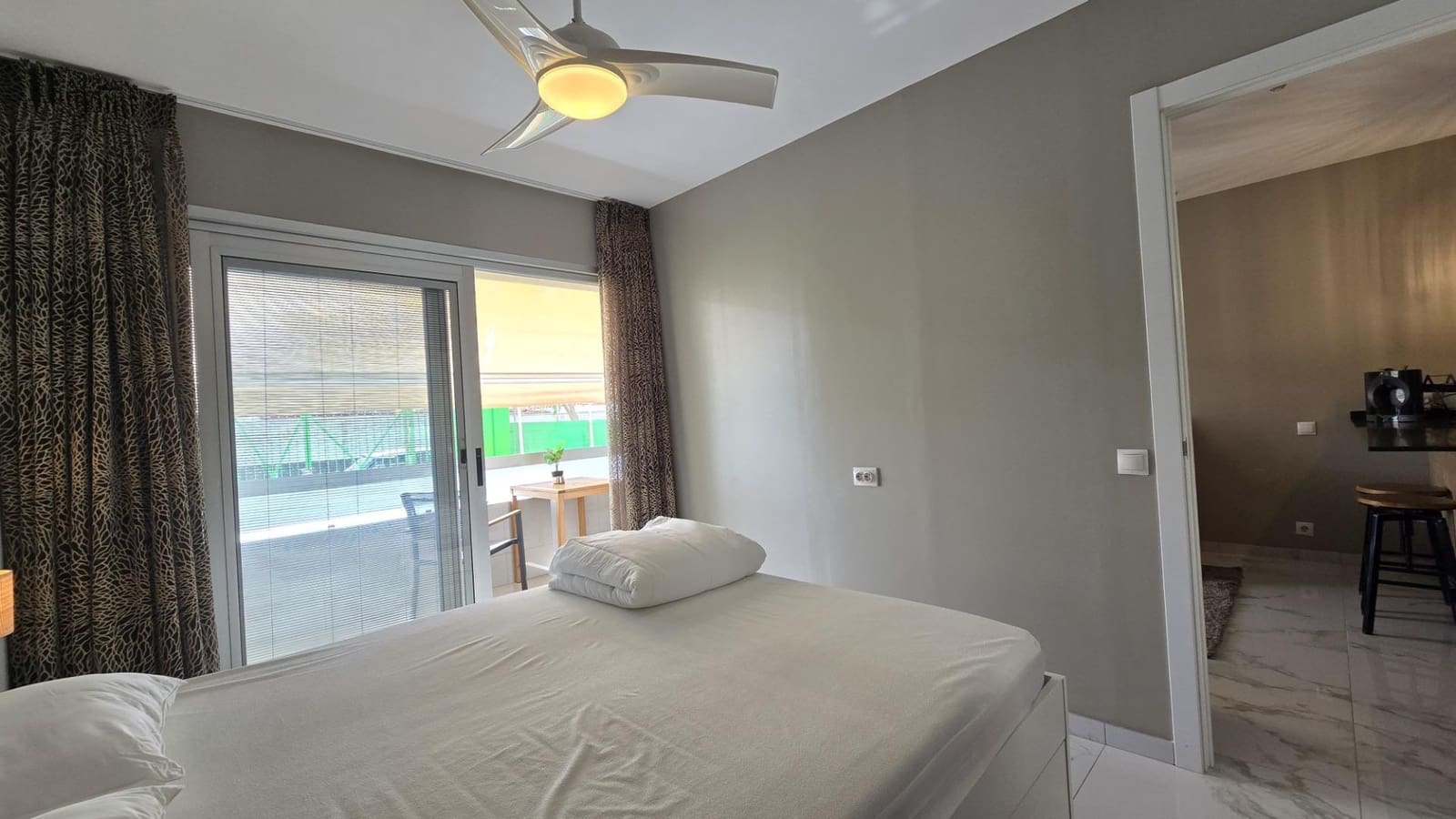 1 slaapkamer Appartement te huur in Playa del Ingles - € 1.500 (Ref: 9020868)