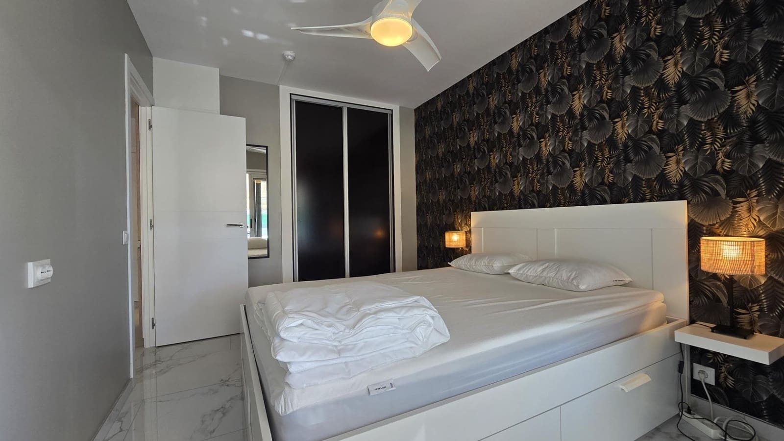 1 slaapkamer Appartement te huur in Playa del Ingles - € 1.500 (Ref: 9020868)