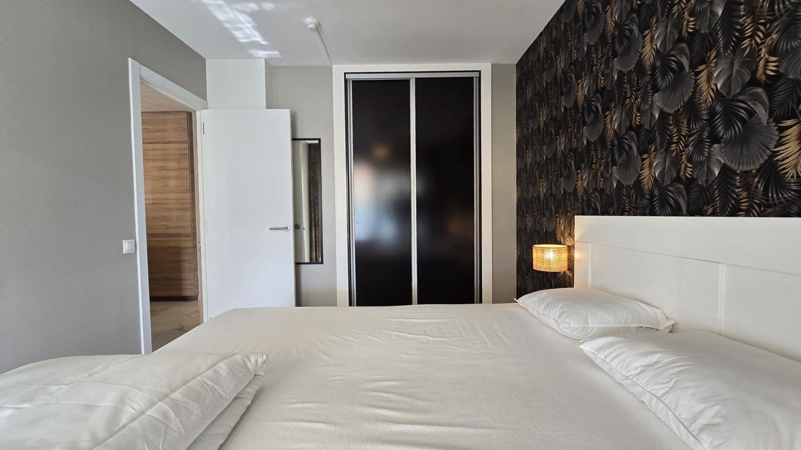 1 slaapkamer Appartement te huur in Playa del Ingles - € 1.500 (Ref: 9020868)