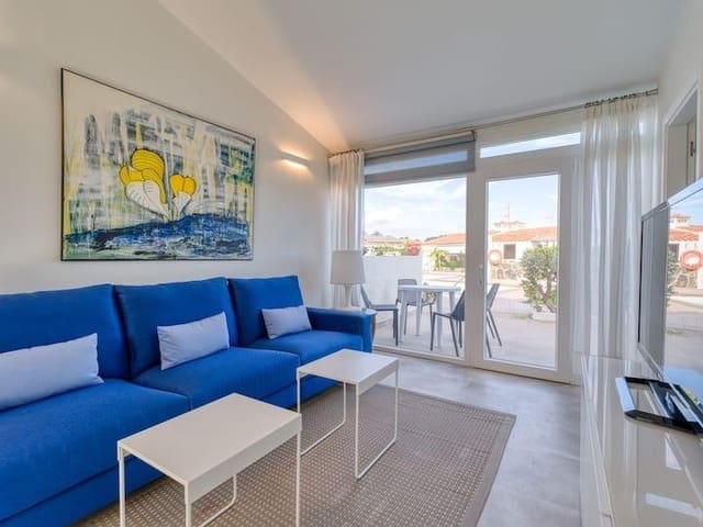 2 soveværelse Bungalow til leje i Playa del Inglés, San Bartolomé de Tirajana med swimmingpool - € 1.900 (Ref: 9023138)