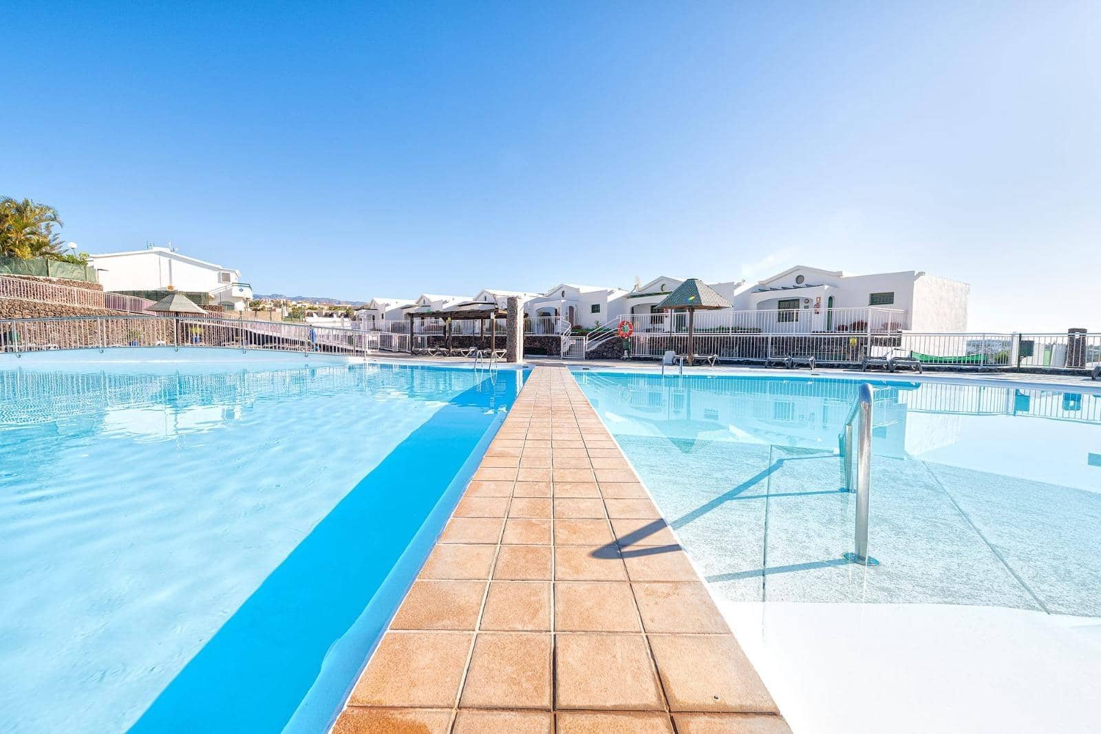 1 sypialnia Bungalow do wynajęcia w Sonneland z basenem - 990 € (Ref: 9068775)