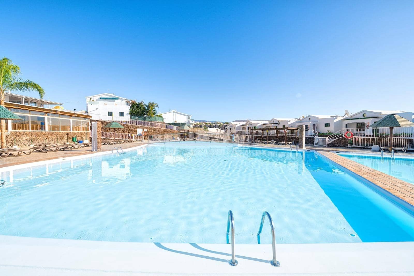 1 sypialnia Bungalow do wynajęcia w Sonneland z basenem - 990 € (Ref: 9068775)