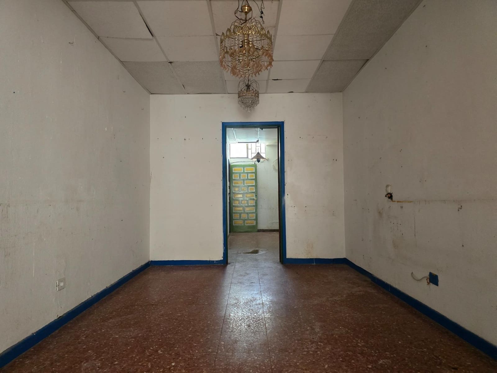 Commercial for sale in Playa del Ingles with garage - € 185,000 (Ref: 9128203)