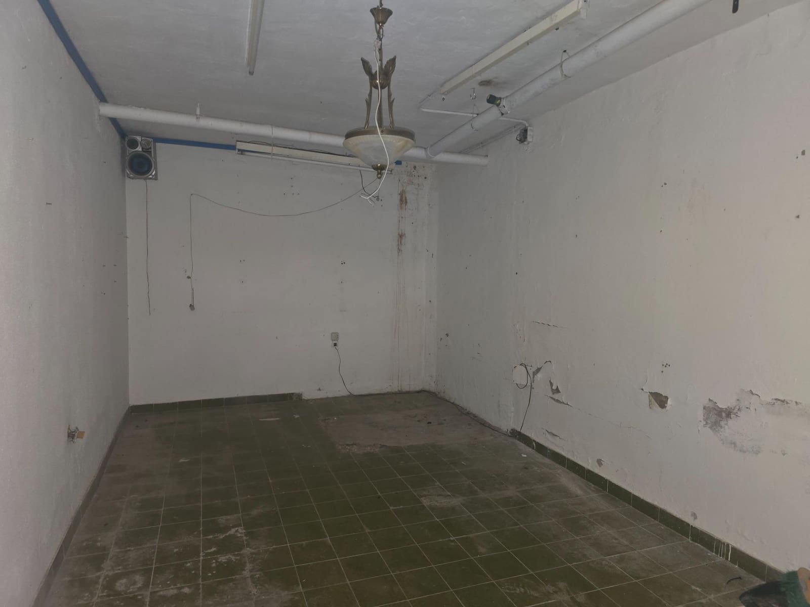 Commercial for sale in Playa del Ingles with garage - € 185,000 (Ref: 9128203)