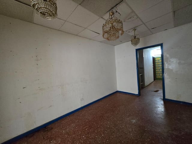 Kommersiell til salgs i Playa del Inglés, San Bartolomé de Tirajana med garasje - € 185 000 (Ref: 9128203)