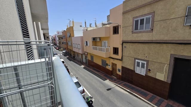 1 soveværelse Lejlighed til leje i El Tablero, San Bartolomé de Tirajana med garage - € 800 (Ref: 9134327)