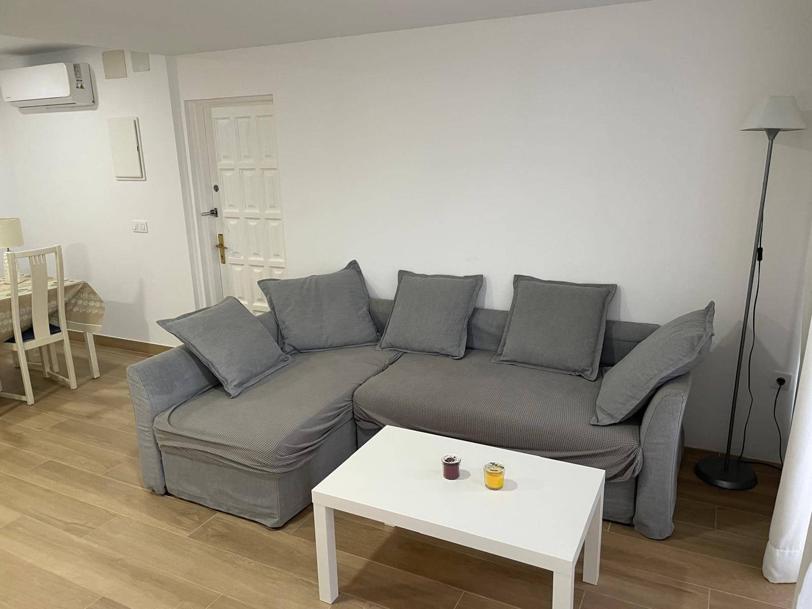 2 soveværelse Lejlighed til leje i San Agustin med swimmingpool - € 1.800 (Ref: 9269686)