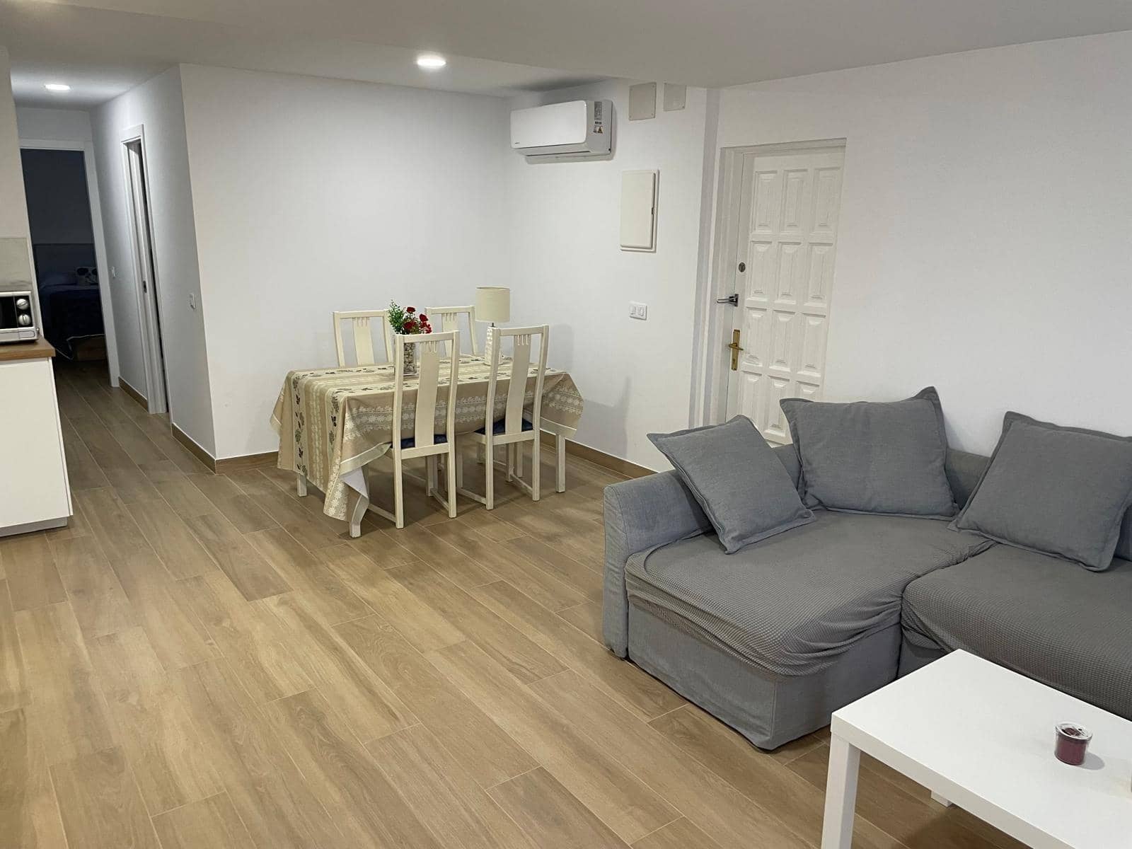 2 soveværelse Lejlighed til leje i San Agustin med swimmingpool - € 1.800 (Ref: 9269686)