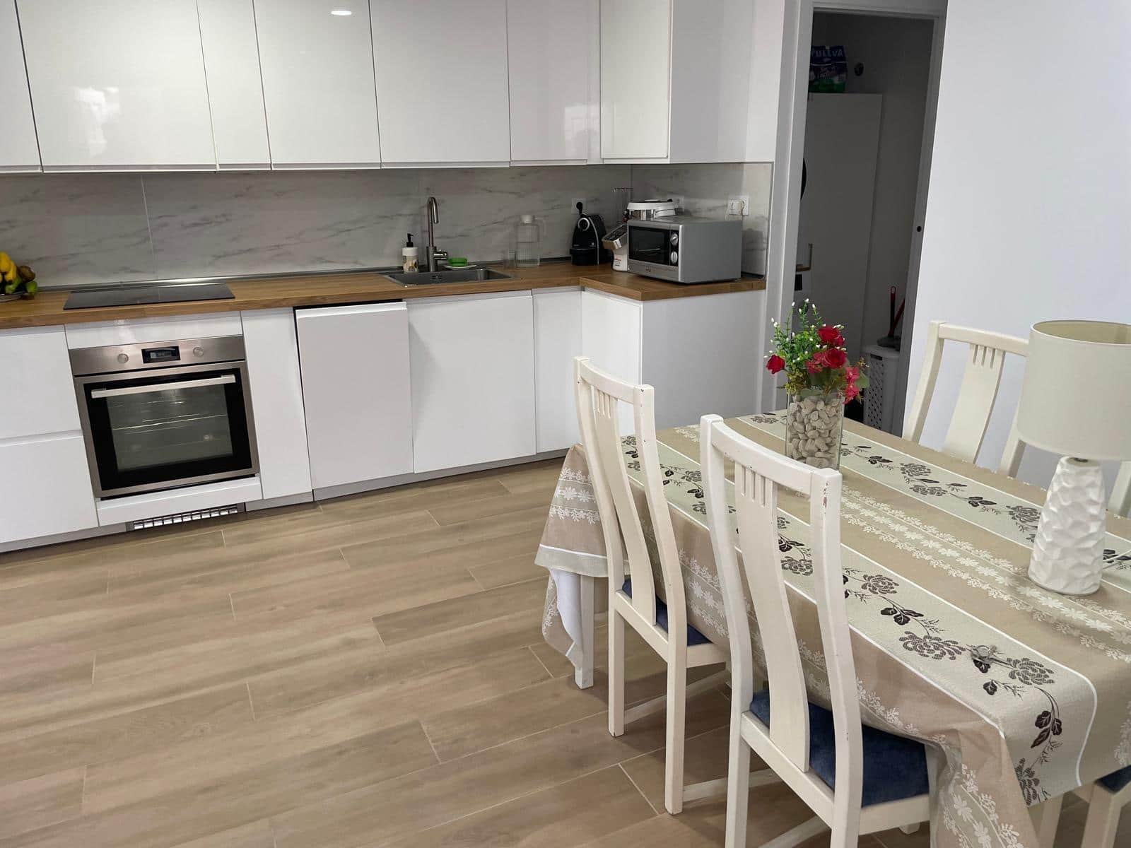 2 soveværelse Lejlighed til leje i San Agustin med swimmingpool - € 1.800 (Ref: 9269686)