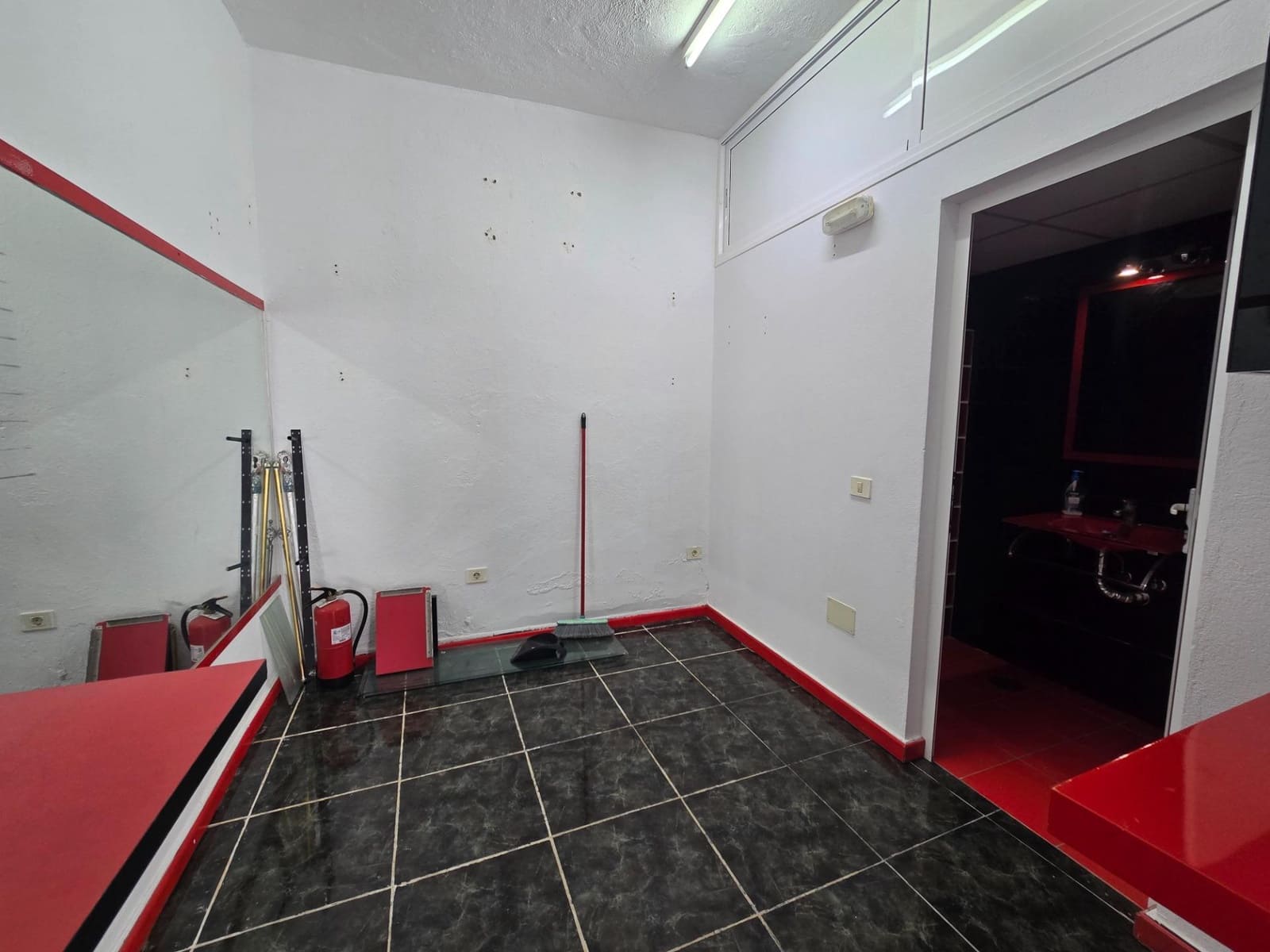 Erhverv til leje i Mogan - € 900 (Ref: 9305165)