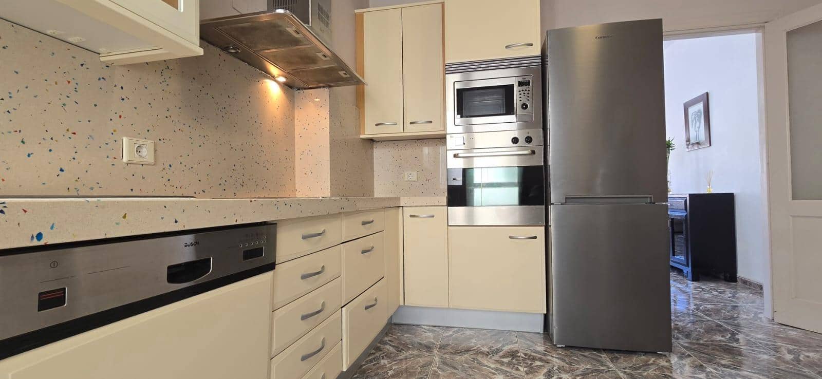 2 bedroom Flat for sale in Santa Lucia de Tirajana with garage - € 198,000 (Ref: 9317820)