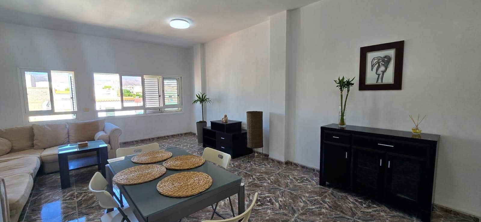 2 bedroom Flat for sale in Santa Lucia de Tirajana with garage - € 198,000 (Ref: 9317820)