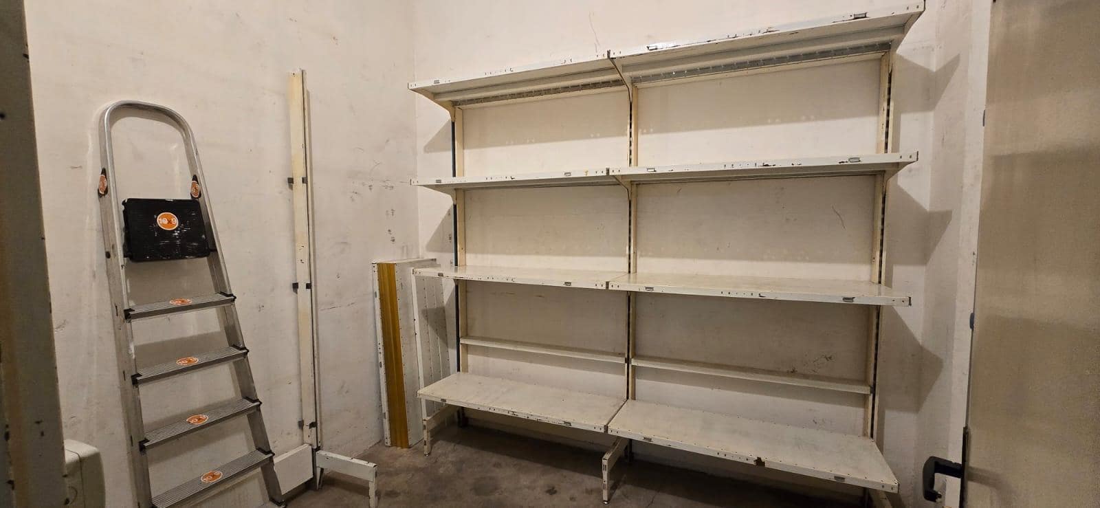 2 bedroom Flat for sale in Santa Lucia de Tirajana with garage - € 198,000 (Ref: 9317820)