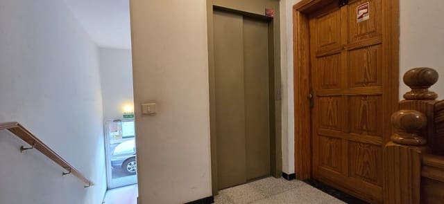 2 soveværelse Lejlighed til salg i Santa Lucía de Tirajana med garage - € 198.000 (Ref: 9317820)