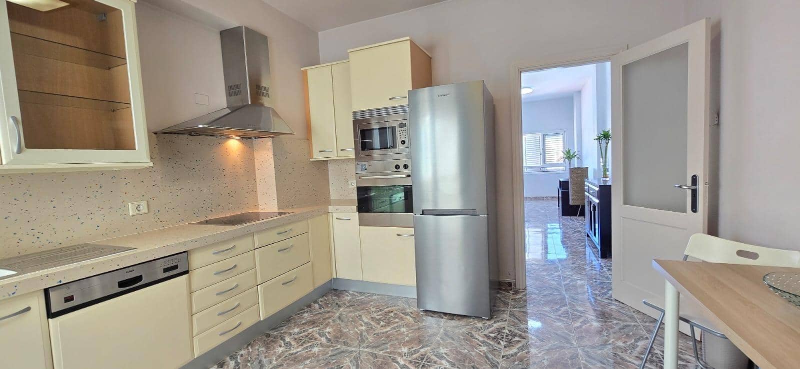 2 bedroom Flat for sale in Santa Lucia de Tirajana with garage - € 198,000 (Ref: 9317820)